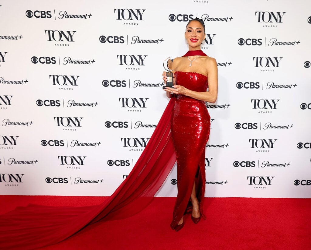 Tony Awards 2025: Red Carpet Glamour and Theatrical Flair - изображение 2