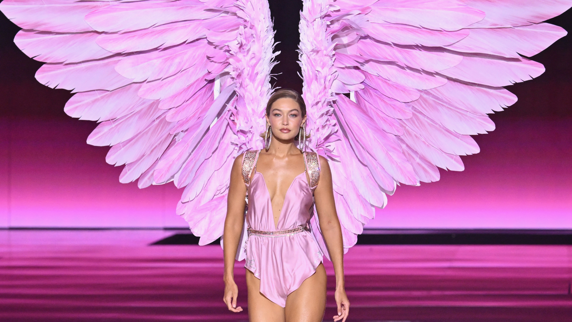 Victorias Secret Fashion Show 2025 Preview: Return of the Angels - изображение 2