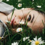 Пролетният Glow-Up: Достъпна красота, която наистина работи (и имам доказателствата!)